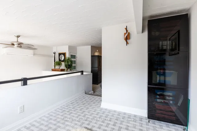 Additional image 35 of 50 MAIN St Unit 412