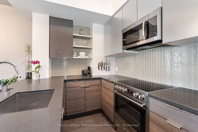 Additional image 8 of 33 Shore Breeze Dr Unit 3504