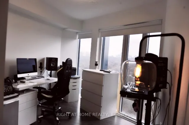 Additional image 13 of 575 Bloor St Unit 1502