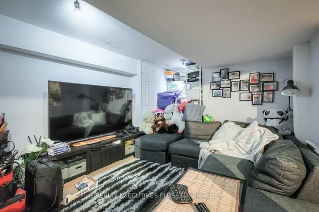 Additional image 16 of 1435 Kingston Rd