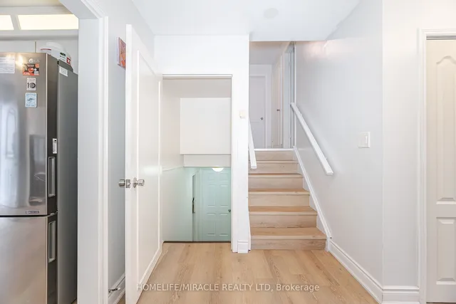 Additional image 30 of 23 Strathavon Dr