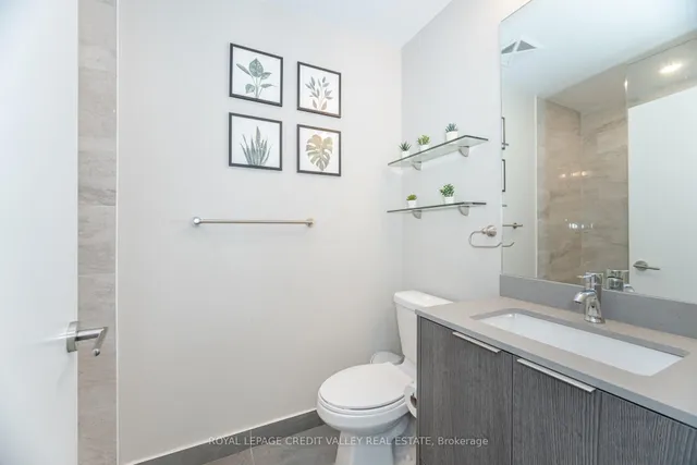 Additional image 24 of 32 Forest Manor Rd Unit 413