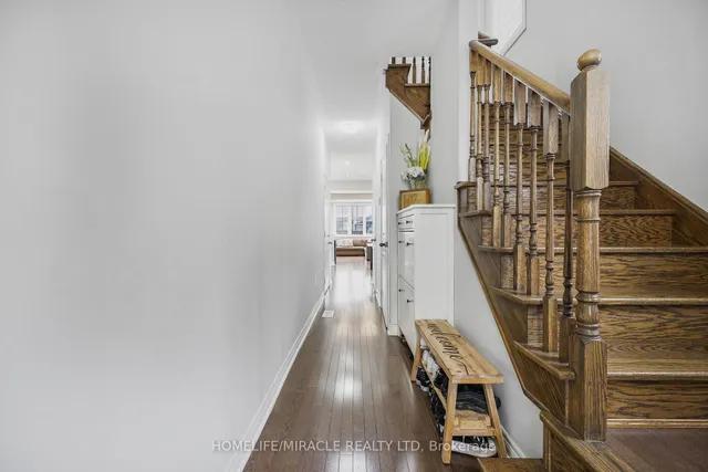 Additional image 20 of 36 Bernadino St