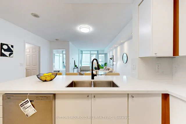 Additional image 10 of 5500 Yonge St Unit 211