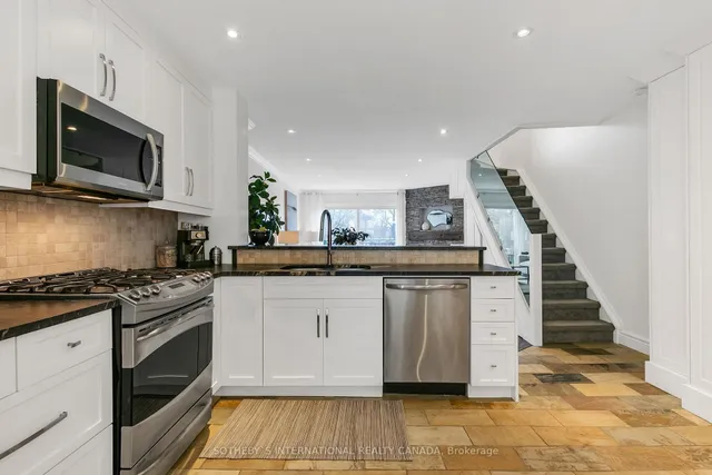 Additional image 13 of 1356 Bathurst St Unit 9