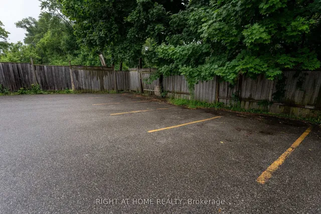 Additional image 33 of 267 Finch ave west N/A