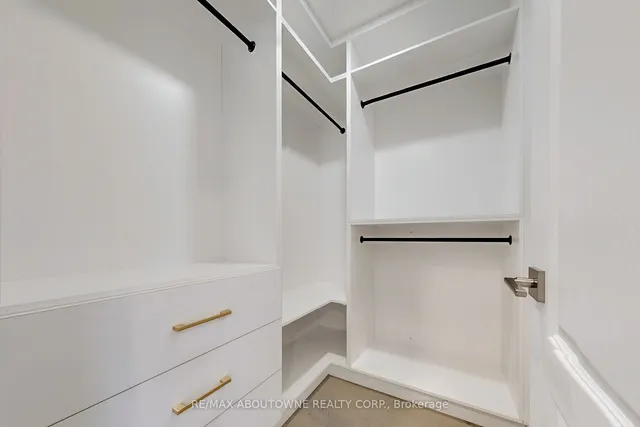 Additional image 29 of 116 Parkwood Crt