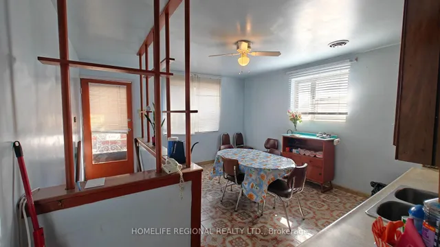 Additional image 23 of 77 Gilbert Ave