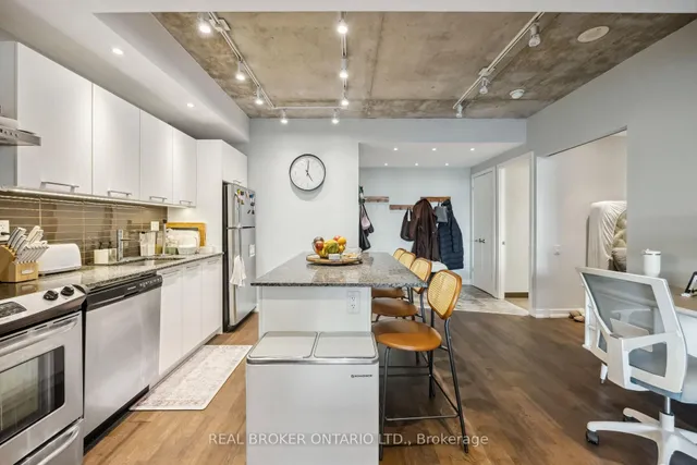 Additional image 6 of 95 Bathurst St Unit 222