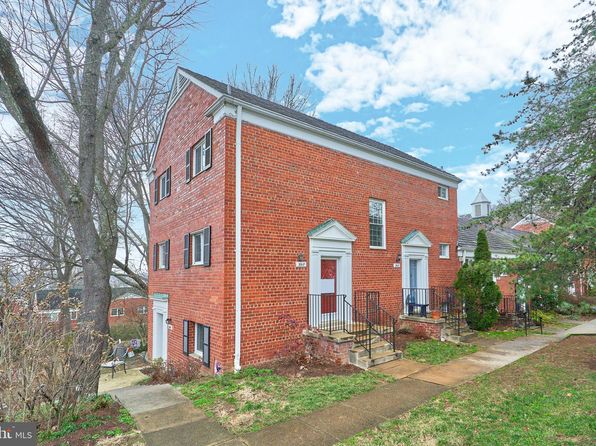 3517 Martha Custis Dr, Alexandria, VA 22302