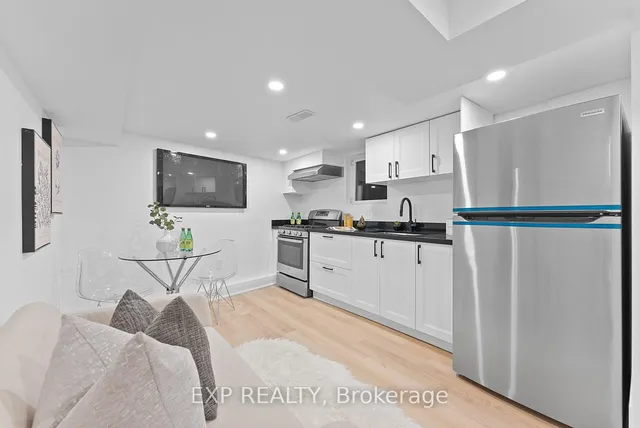 Additional image 27 of 2555 Dundas St