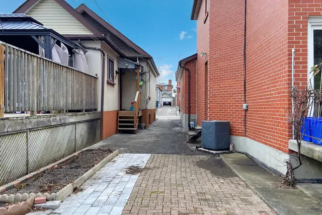 Additional image 38 of 44 Grandville Ave