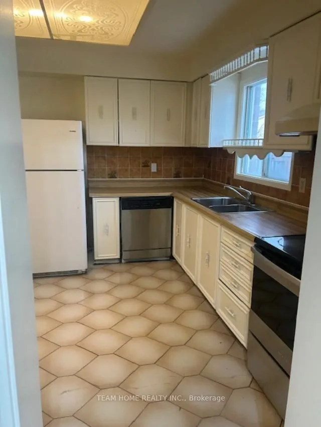 Additional image 12 of 72 SWENNEN Dr