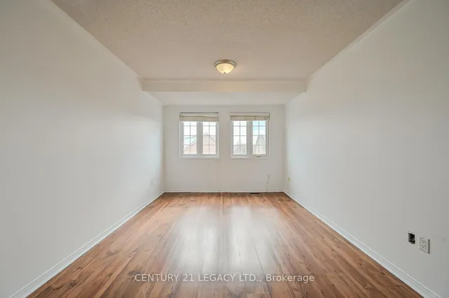 Additional image 40 of 176 Spadina Rd