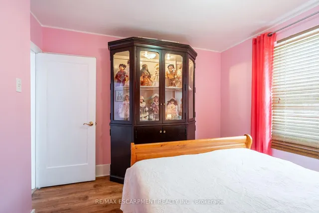 Additional image 19 of 119 East 17th St