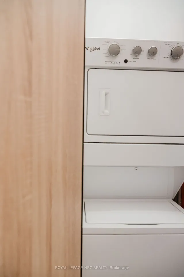 Additional image 32 of 118 King St Unit LPH13