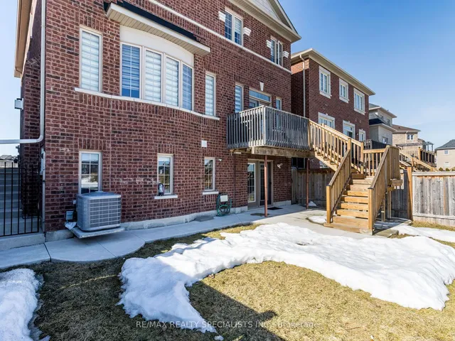 Additional image 36 of 26 Lloyd Cres
