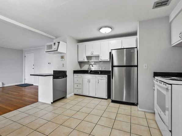 230 Essex St #22, Melrose, MA 02176