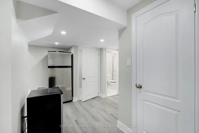 Additional image 34 of 114 Hollingsworth Circ