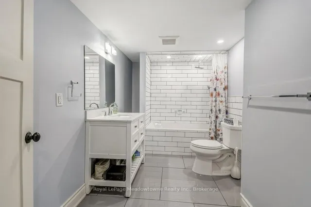 Additional image 26 of 986 Westover Rd