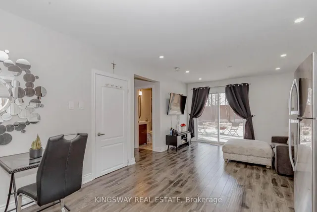 Additional image 38 of 1395 Tyneburn Cres