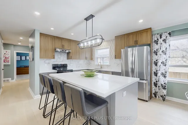 Additional image 6 of 6 Azrock Rd