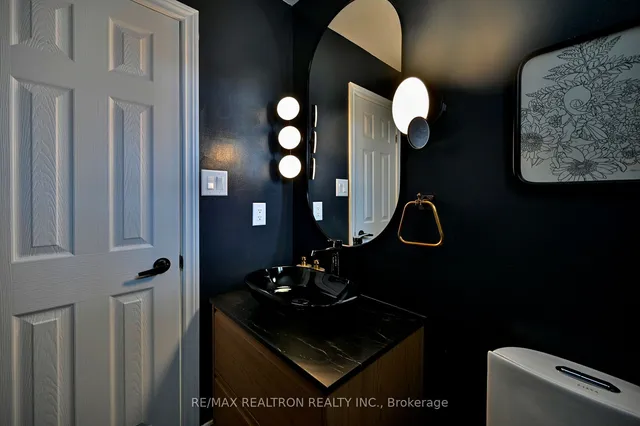 Additional image 22 of 28 Baronial Crt