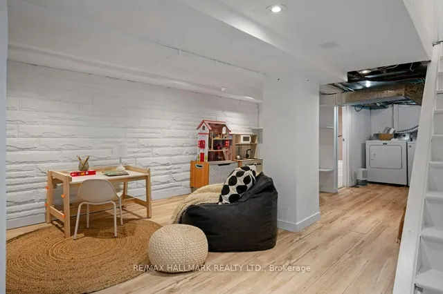 Additional image 12 of 17 Criscoe St