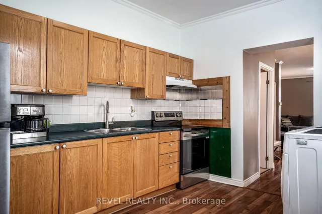 Additional image 23 of 51 Tisdale St
