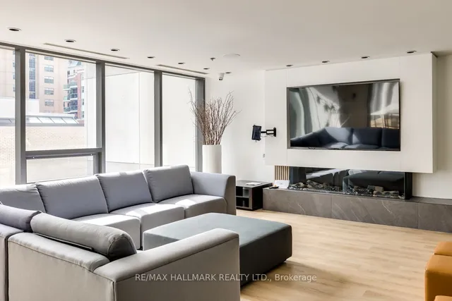 Additional image 27 of 285 Mutual St Unit 608