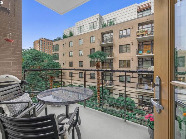 725 NW 10th Ave APT 303, Portland, OR 97209