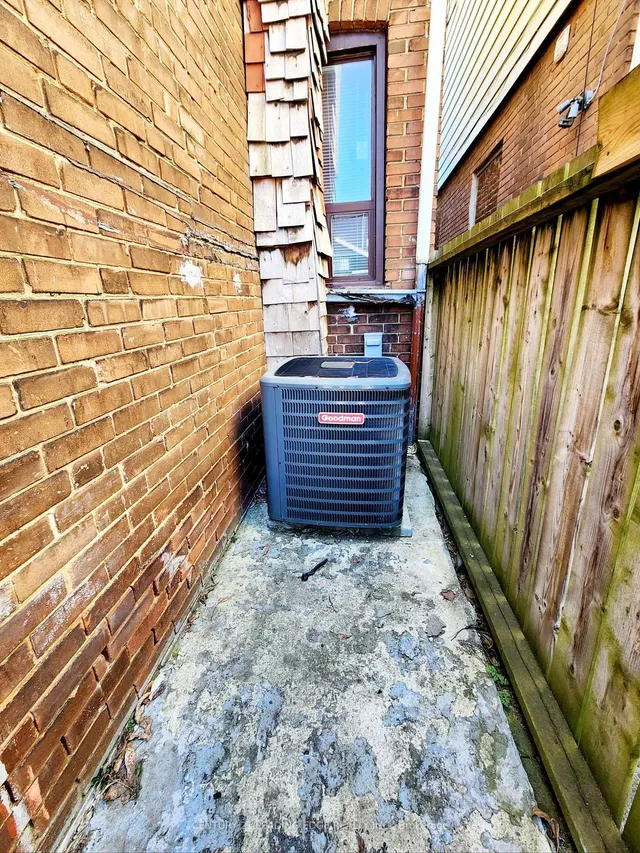 Additional image 14 of 635 Coxwell Ave