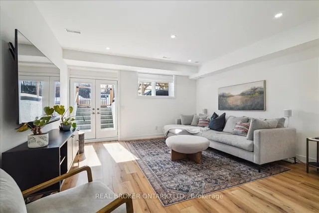 Additional image 26 of 43 Vanevery St