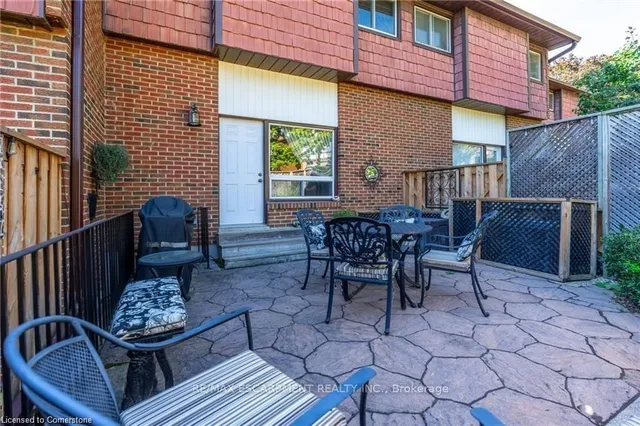 Additional image 40 of 89 Larraine Ave