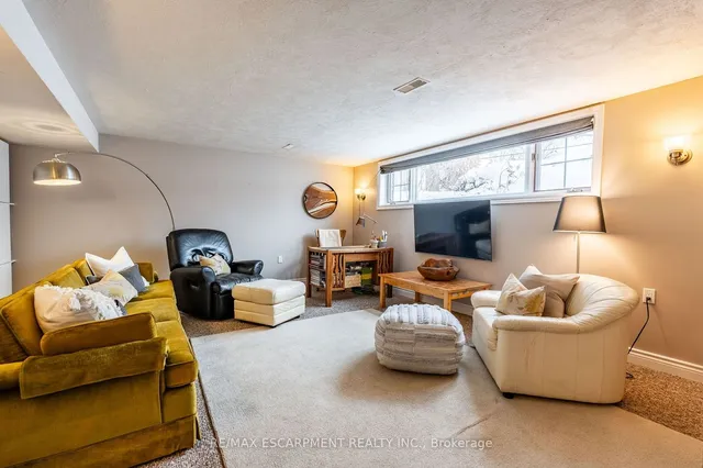 Additional image 32 of 9 Martingrove Dr