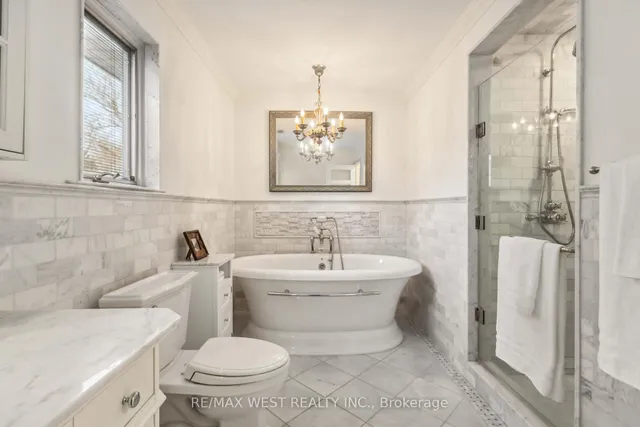 Additional image 27 of 4 Harding Blvd