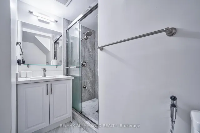 Additional image 37 of 55 Phalen Cres