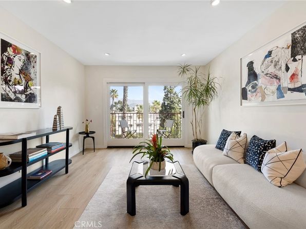 Primary image of 3407 Huxley St APT 39, Los Angeles, CA 90027
