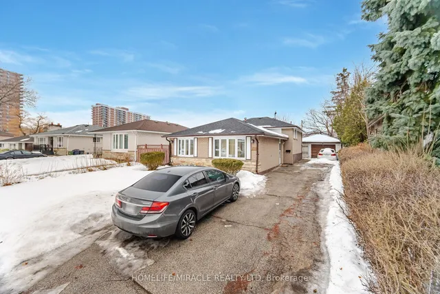 Additional image 3 of 23 Strathavon Dr