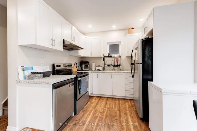 Additional image 14 of 152 Sanford Ave