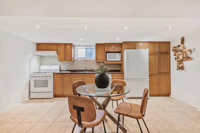 Additional image 16 of 2 Ghent Crt