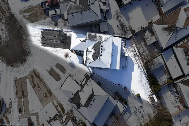 Additional image 34 of 10 Amherst Cir