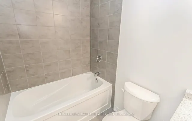 Additional image 17 of 261 Woodbine Ave Unit Unit 27