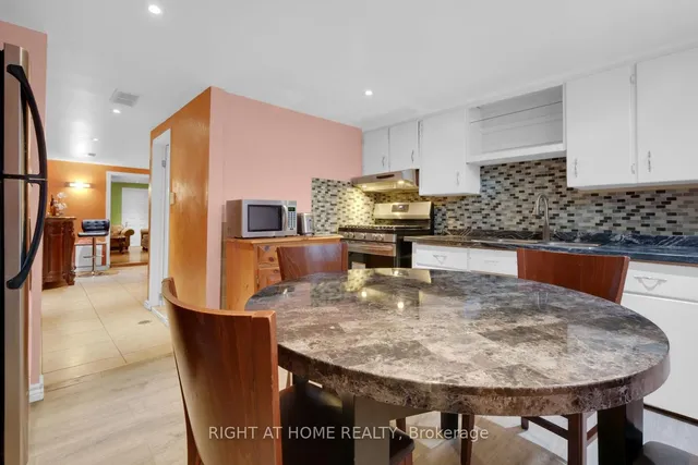 Additional image 13 of 119 Rochman Blvd