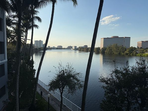 5091 NW 7th St APT 302, Miami, FL 33126