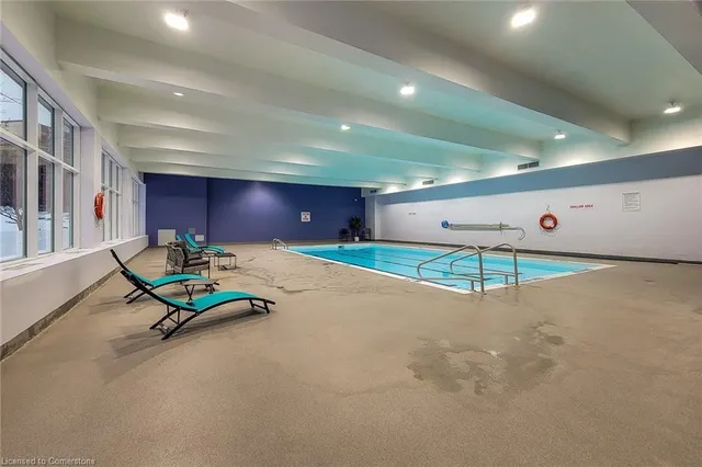 Additional image 34 of 1966 Main St Unit 402