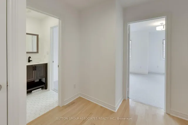 Additional image 29 of 70 Guildwood Pkwy Unit 4