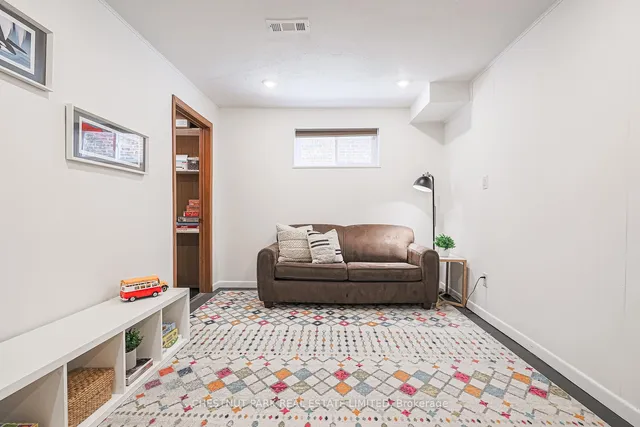 Additional image 29 of 142 Virginia Ave