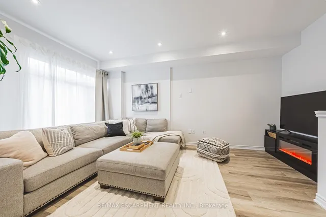 Additional image 11 of 61 Soho St Unit 134