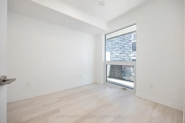 Additional image 14 of 39 Roehampton Ave Unit 2907